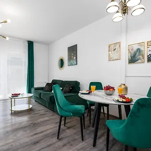  Apartment Sleepway Apartments- Garbary 100-46